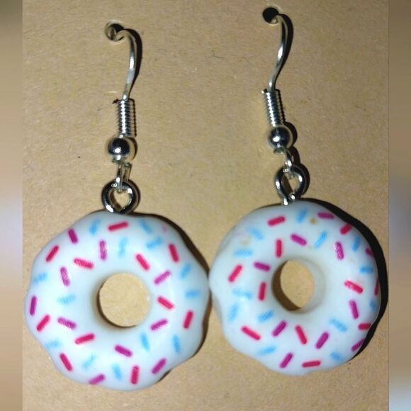 Hand crafted doughnut dangle earrings - Picture 5 of 6
